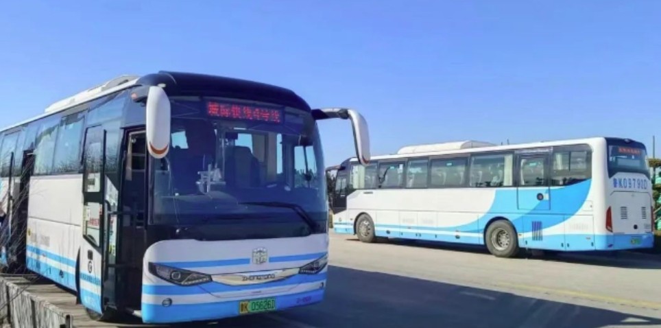 乘坐城際4號線，打卡布魯維斯、那香海、海草部落，連線貓頭山、火炬八街。