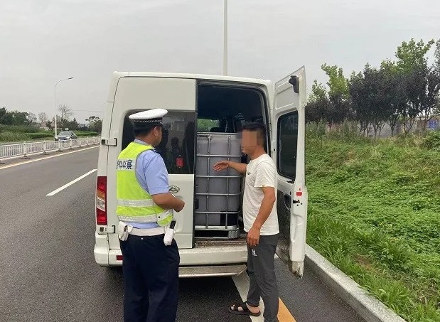 7月份全市范圍內(nèi)面包車集中整治！